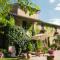 TENUTA SOSPESA - Exclusive Villa, Pool & Party Barn near Tuscany