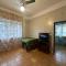 Bari Lory's Rooms-10