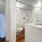 Design apartment overlooking the bay-31