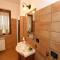 Peaceful Villa in Montefiascone with Bubble Bath-81