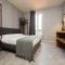 Termini Comfort Rooms and Jacuzzi Suite by Flatinrome-20