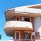 Oasis House-29