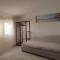Family & Friends - Room 1 - Second Floor - shared bathroom-8