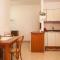 Comfortable apartment on a quiet street-8