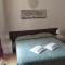 Camere con bagno privato in centro a Spoleto-31