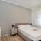 Quinto Modern Flat by Wonderful Italy-8