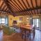 3 Bedroom Awesome Apartment In Casole D'elsa-1