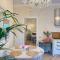 La Dolce Vita Santo Stefano Elegant Apartment with Private Terrace-40