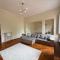Stylish 3-Bedroom Apartment in Prestigious Florence-0