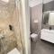 The Central House Piacenza camere con bagno privato self check in-27