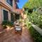 Alloggio Turistico indipendente con giardino-49