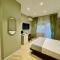 Trastevere luxury room by bita-1