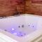 Jacuzzi - Il Centro Luxury Suites-18