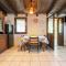Pretty House-15