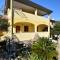 Casa con vista mare e monti-20