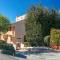 Splendido bilocale con vista mare 9-17