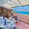Punta Est - Trilo Lavanda Terrazza & Piscina