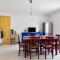Iris House-8