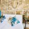 Catalan Art Room Studio Apartment-16