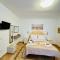 Le Petite Suite-2
