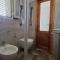 Phiniscollis B&B-7