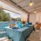 Tiffany With Shared Pool - Happy Rentals