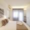 Spacious 2 Suite Home - AC WiFi & Metro 9 min