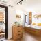 Voyage Suite