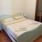 Modern 1 bed apartment sleep 3 sea view only 700mt from sea