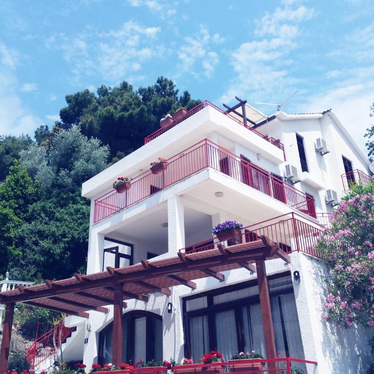 Apartments Almaja Villa - One-Bedroom Apartment with Terrace and Sea View - 6