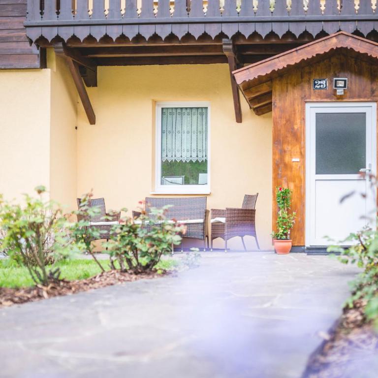 Ferienwohnung Alpi - Two-Bedroom Apartment with Garden & Mountain View - 24