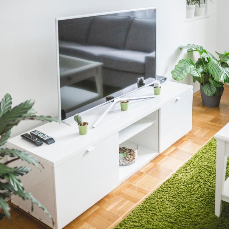 Ferienwohnung Alpi - Two-Bedroom Apartment with Garden & Mountain View - 17