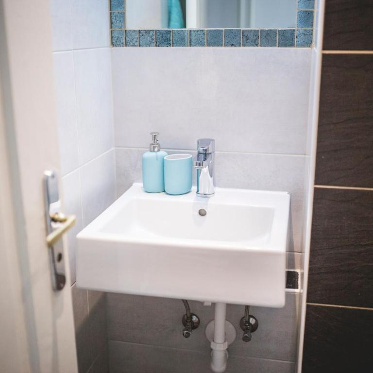 Ferienwohnung Alpi - Two-Bedroom Apartment with Garden & Mountain View - 23
