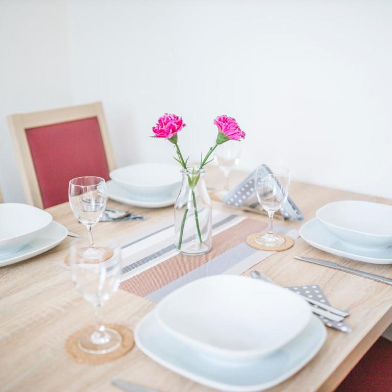 Ferienwohnung Alpi - Two-Bedroom Apartment with Garden & Mountain View - 5