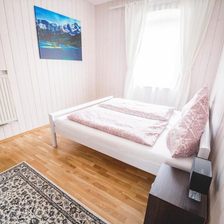 Ferienwohnung Alpi - Two-Bedroom Apartment with Garden & Mountain View - 13