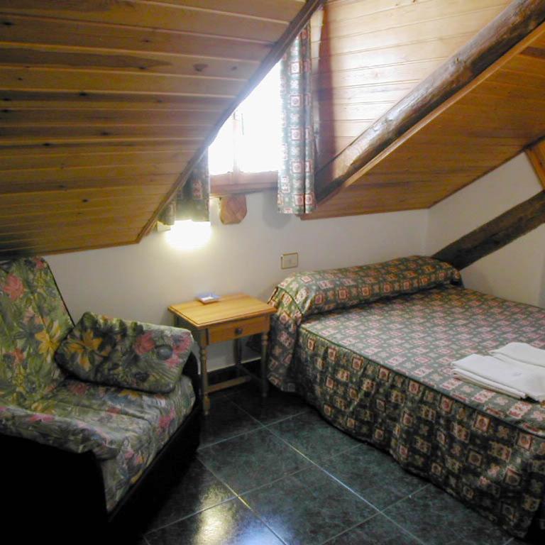 Gabarre - Habitación Doble - 1 o 2 camas - 3