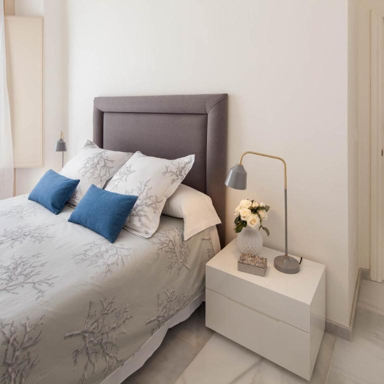 INMálaga Catedral 1 - Two-Bedroom Apartment - 4