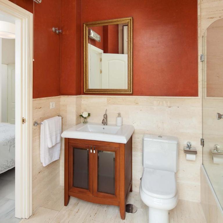 INMálaga Catedral 1 - Two-Bedroom Apartment - 6