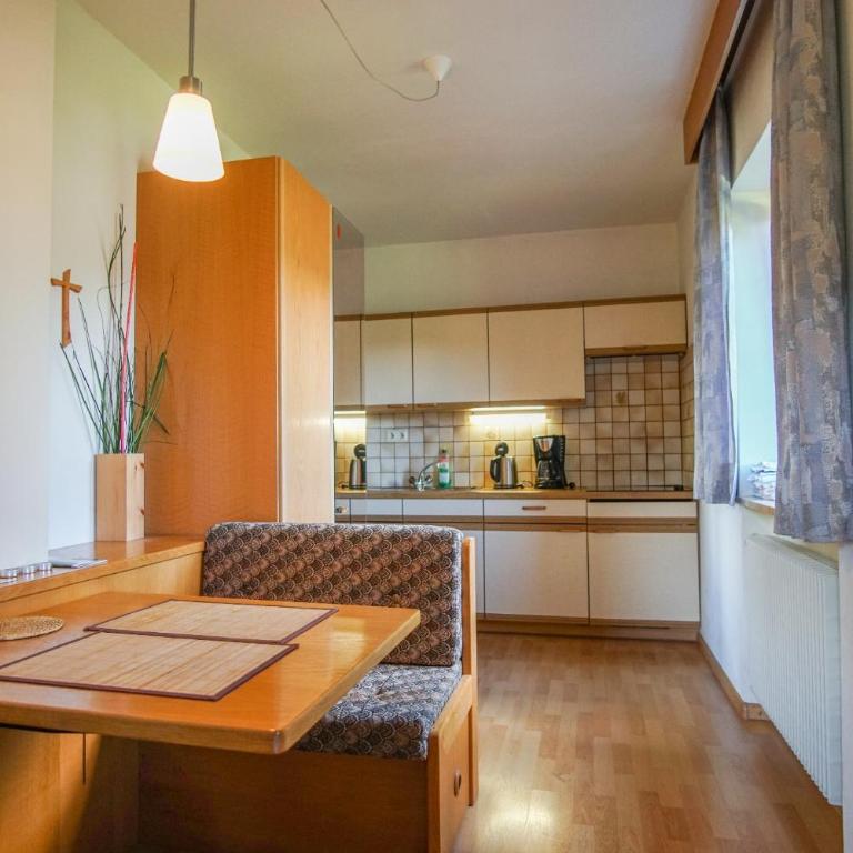 Residence Rebgut - Appartamento con 1 Camera da Letto e Balcone - 4