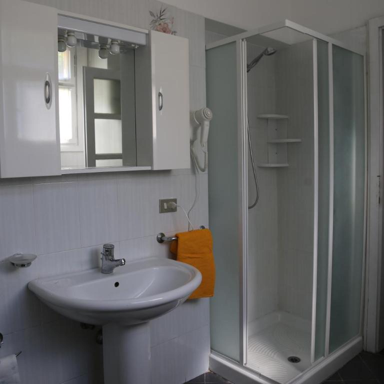 Fruit'n Joy - Camera Queen con Bagno in Comune - 9