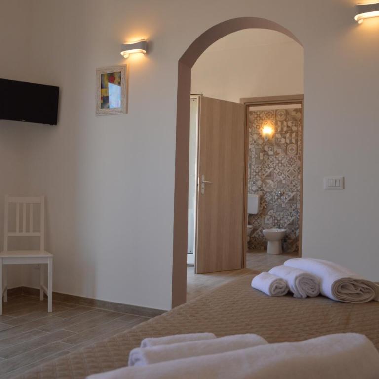 B&B SICILIA - Camera Matrimoniale con Balcone e Vista Mare - 6