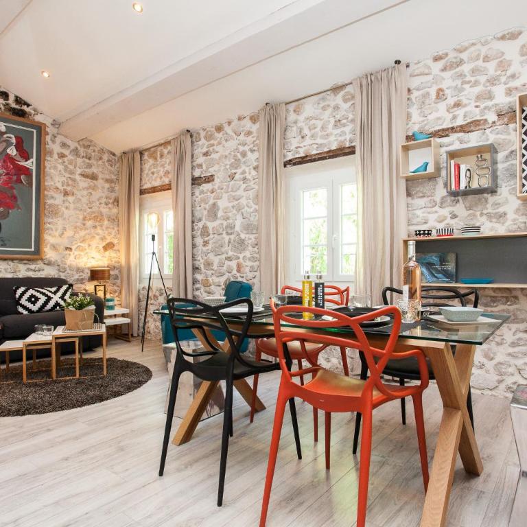Superbe appartement loft vieil Antibes - Appartement 1 Chambre - 17