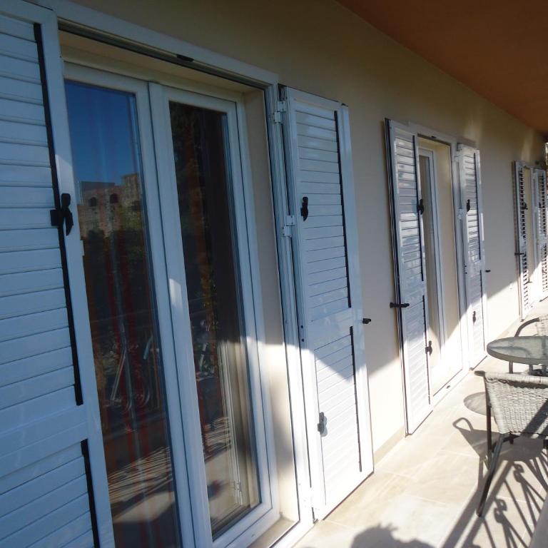 Apartments Forte Mare - Two-Bedroom Apartment with Sea View - 11