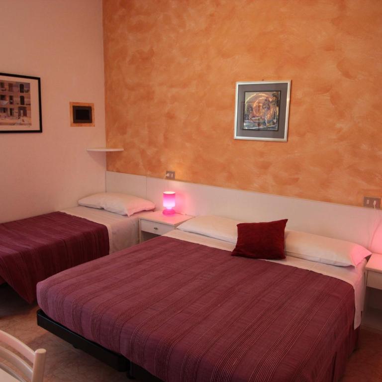 Hotel Nuova Graziosa - Triple Room - 16
