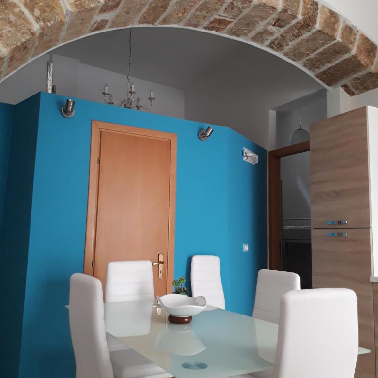 Cortile Maggiore Home - Appartamento con 2 Camere da Letto - 7