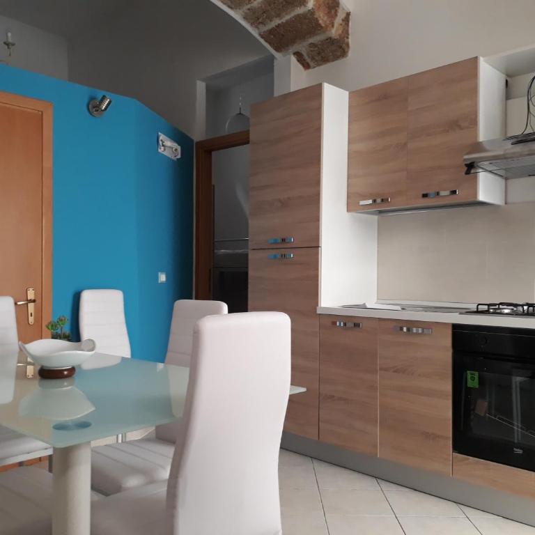 Cortile Maggiore Home - Appartamento con 2 Camere da Letto - 8