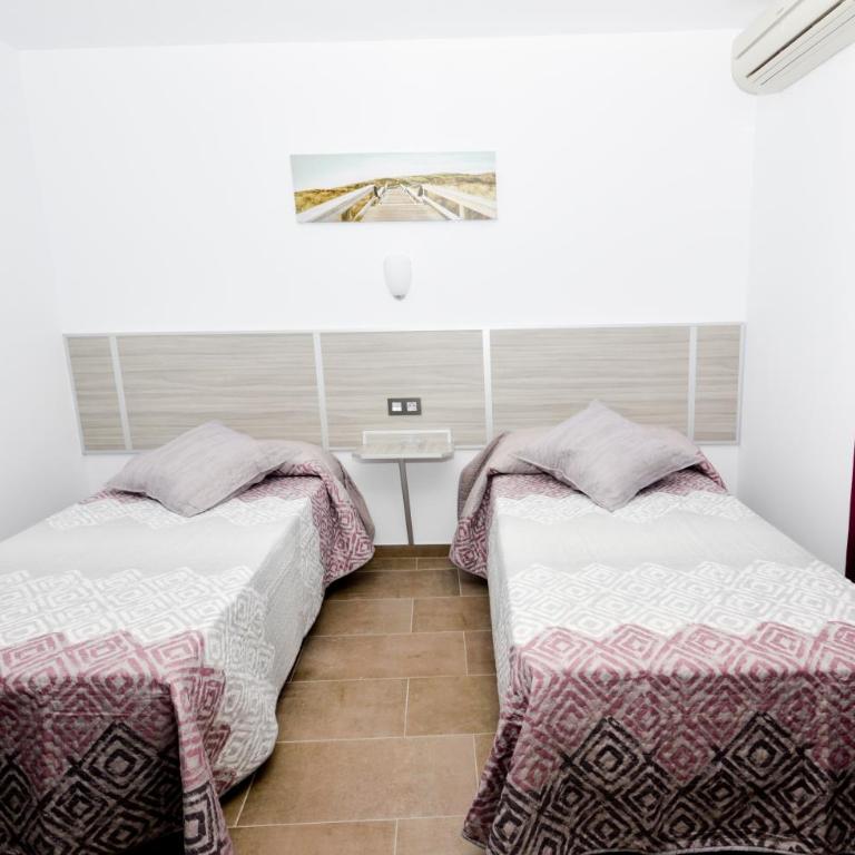 Hostal Maria Jose - Habitación Doble - 2 camas - 8