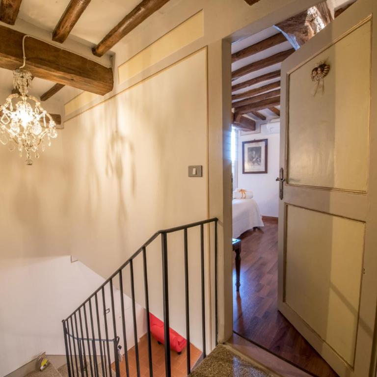 Appartmento in Via San Rufino - Appartamento su 2 Livelli - 24