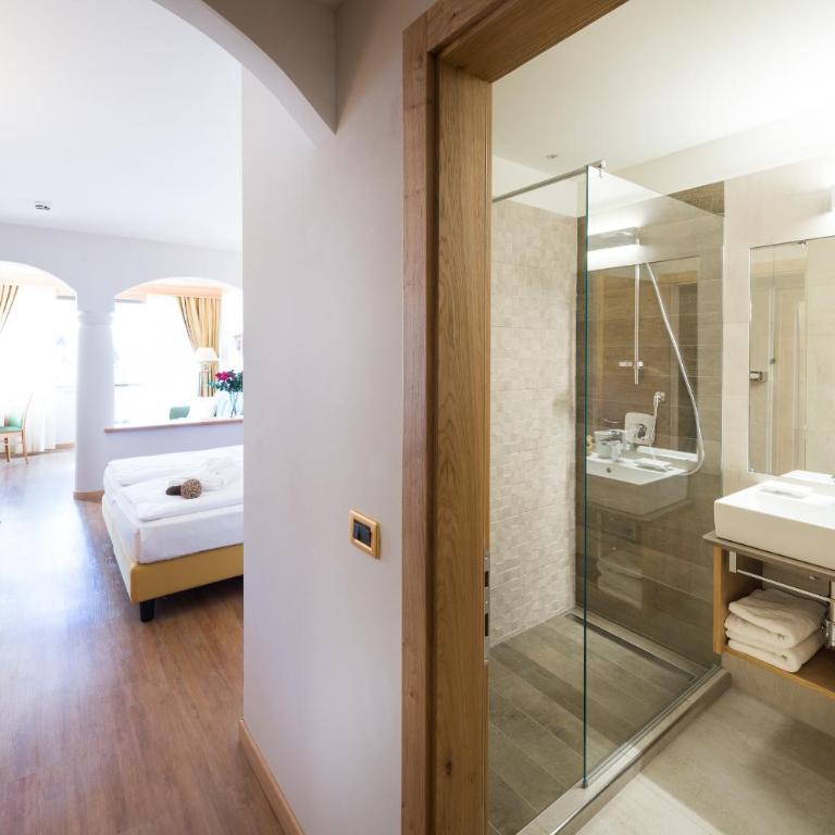 Hotel Ambassador - Camera Familiare - 4