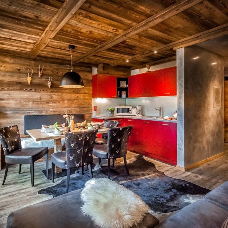 Chalet Stefan - Apartments - Deluxe Apartment - 4